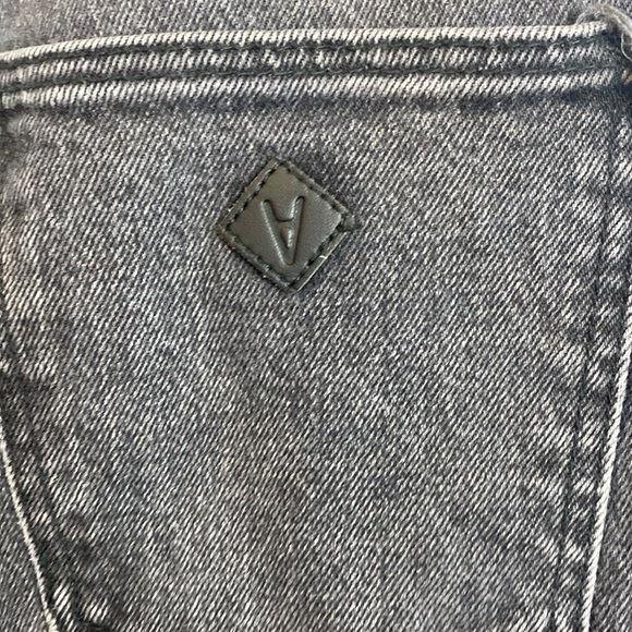 Abrand '94 High & Wide Leg Jean in Black - Picture 5 of 10